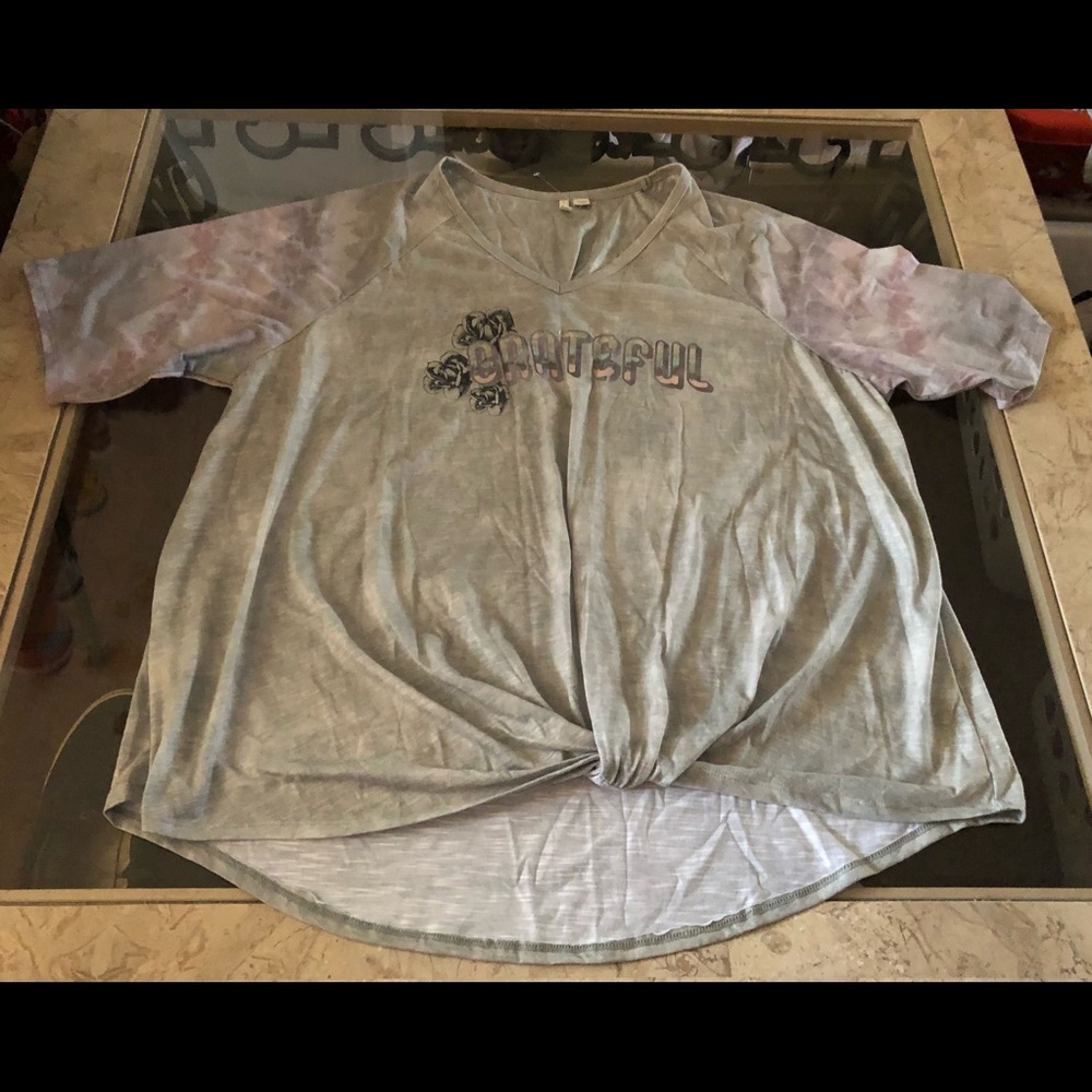 It’s a Cato 22/24W Tie Dye Short Sleeve Top